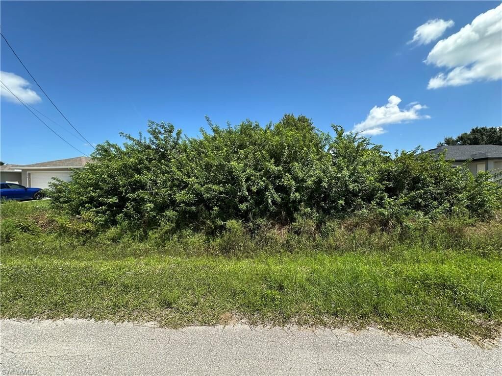 Property Photo:  4204 SW 18th St  FL 33976 