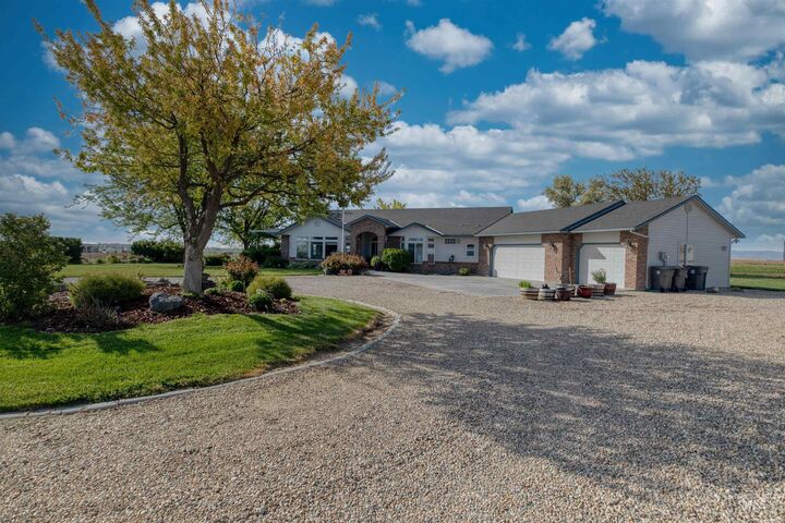 Property Photo:  17271 Lonkey Ln  ID 83607 