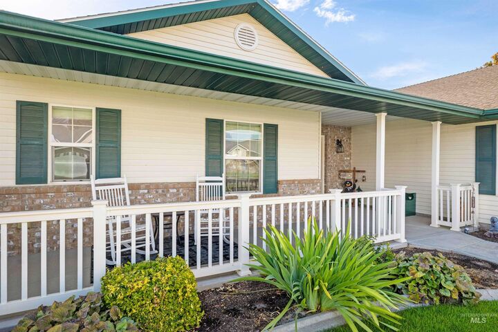 Property Photo: 1143 Eastridge Way ID 83301