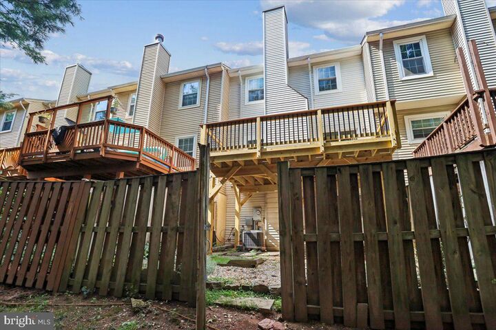 Property Photo:  11260 Kessler Place  VA 20109 