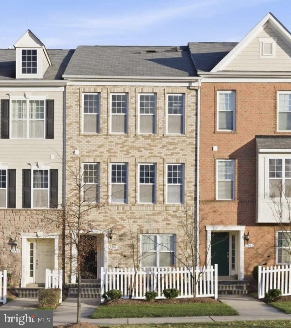 Property Photo:  7206 Wood Meadow Way  MD 20706 