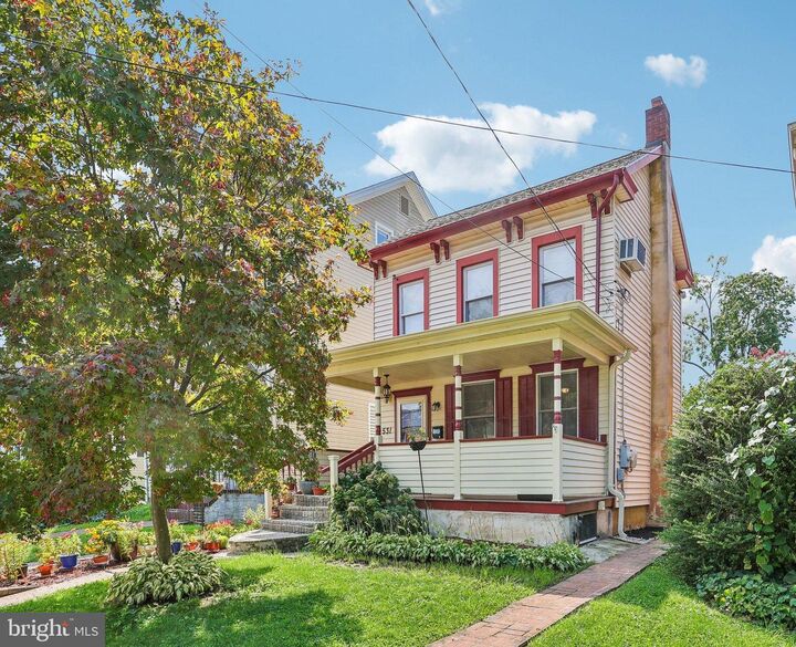 Property Photo: 531 Crown Street PA 19067