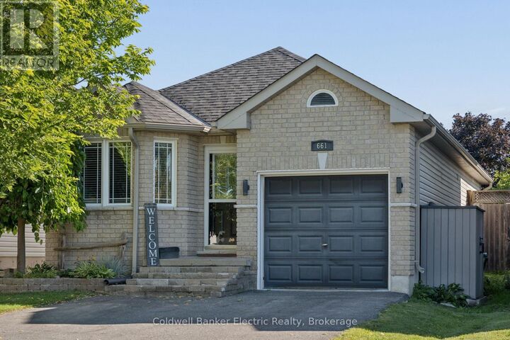 Property Photo:  661 Clancy Crescent  ON K9K 2S3 