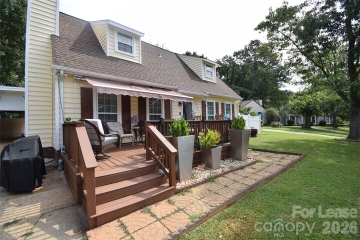 Property Photo: 10225 Cromarty Lane NC 28227