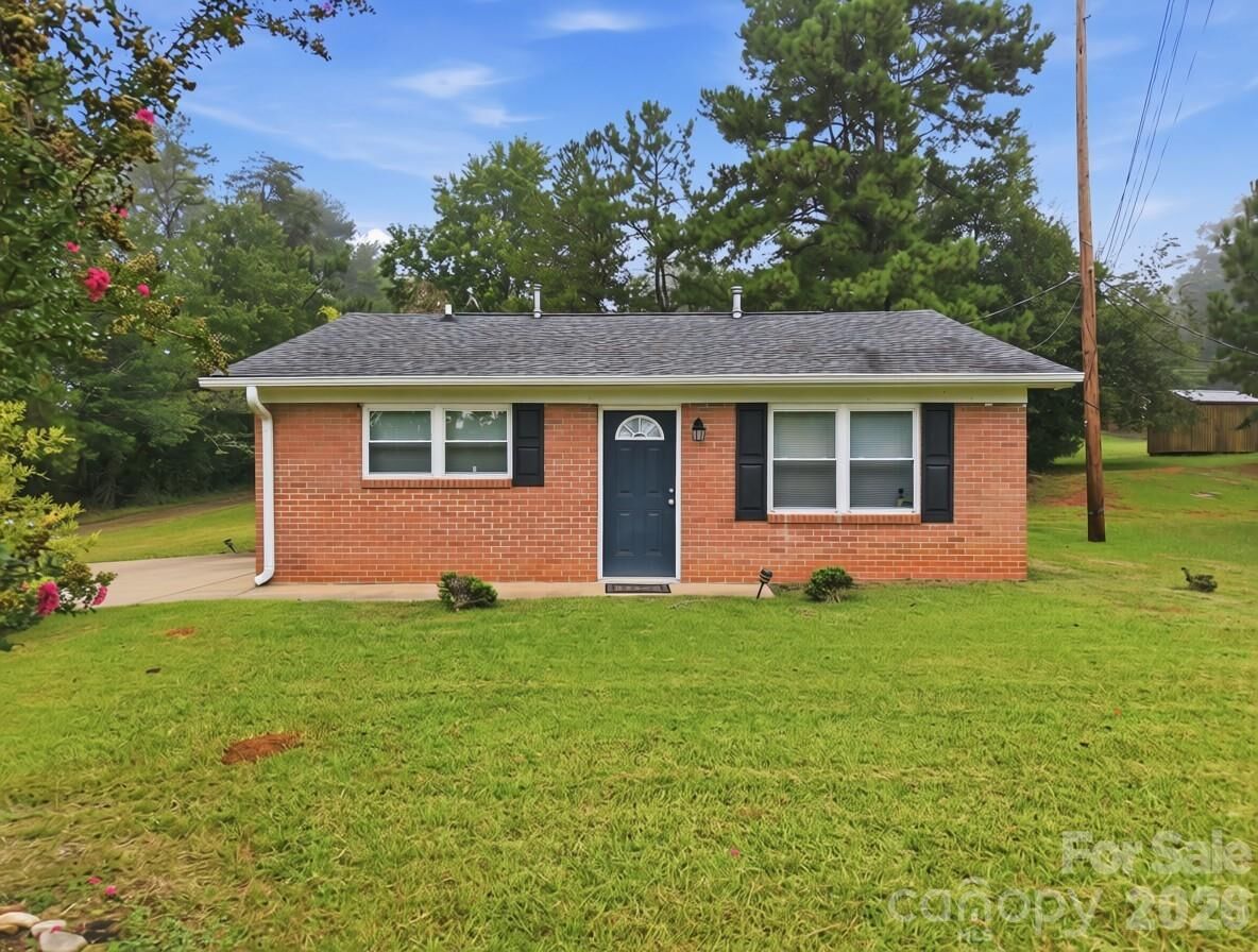 Property Photo: 209 Roberson Road NC 28043
