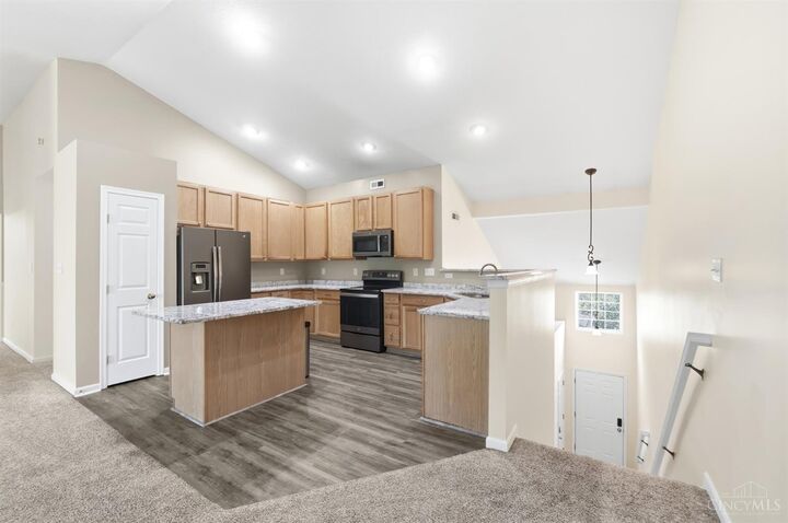 Property Photo: 3875 Thorngate Drive OH 45040