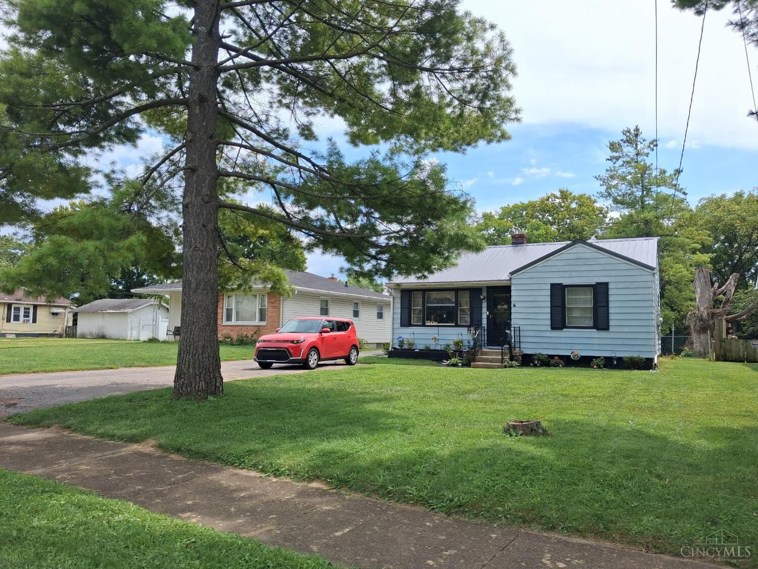 Property Photo:  2204 Erie Avenue  OH 45042 