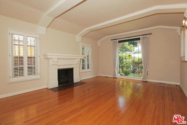 Property Photo:  1054 Princeton St  CA 90403 
