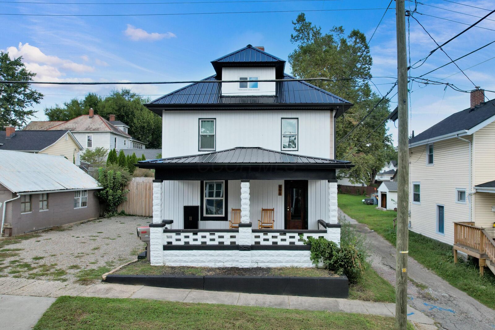 Property Photo: 498 Clarendon Street OH 43055
