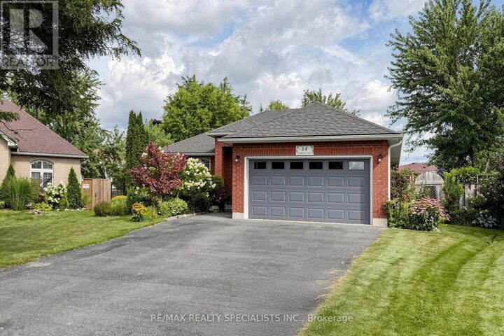 Property Photo:  14 Kimberly Court  ON N3T 6M3 