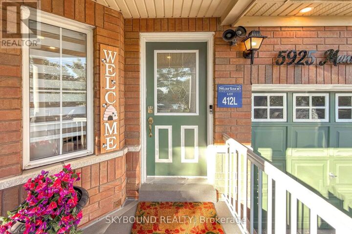 Property Photo:  5925 Manzanillo Crescent  ON L5M 6Y6 