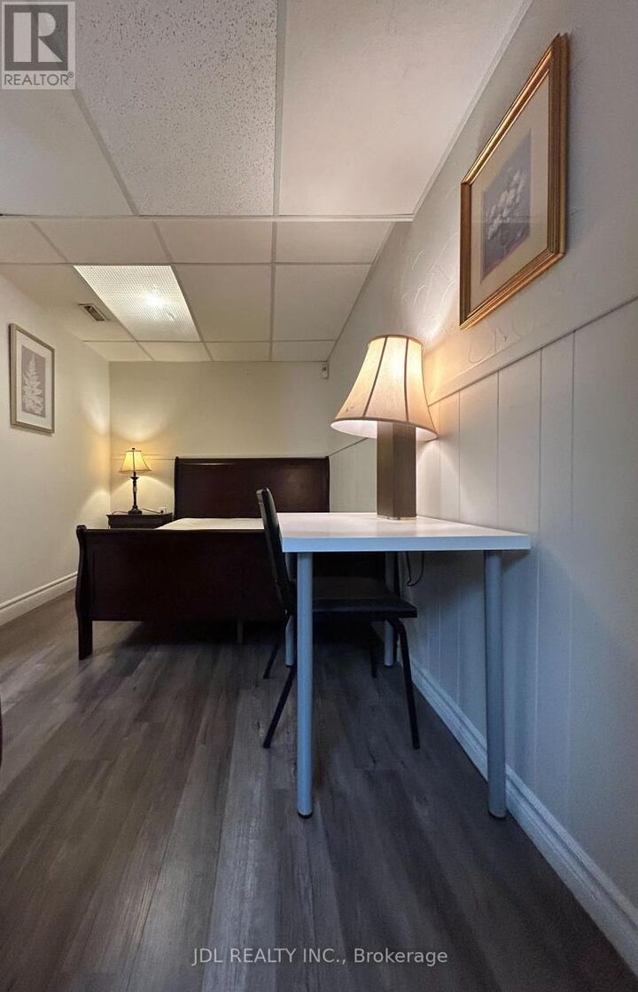 Property Photo:  3 Butterfield Dr Drive  ON M3A 2L9 
