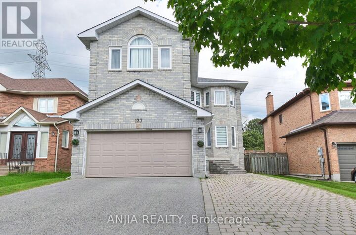 Property Photo: 127 Tomlinson Circle ON L3R 9K4