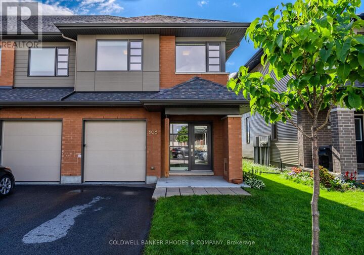 Property Photo: 806 Carnelian Crescent ON K1X 0A8
