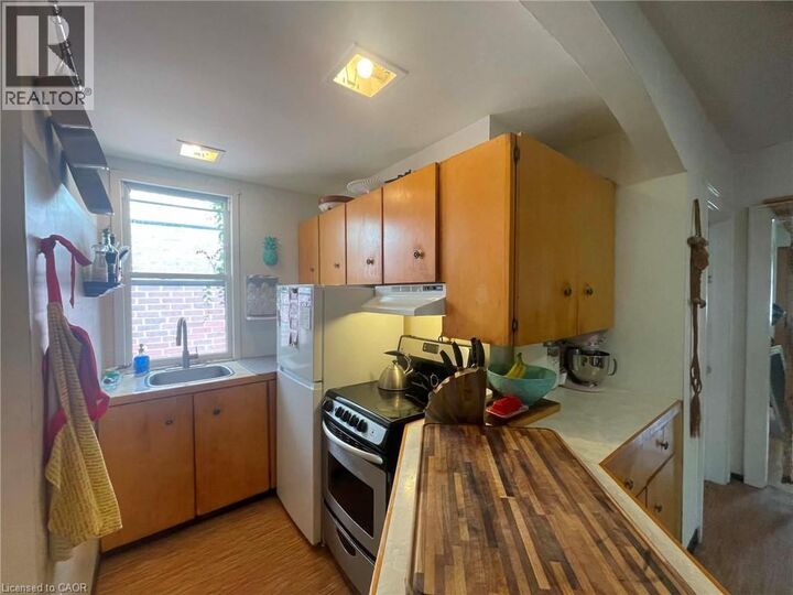 Property Photo: 270 West 18th Street ON L9C 4G9