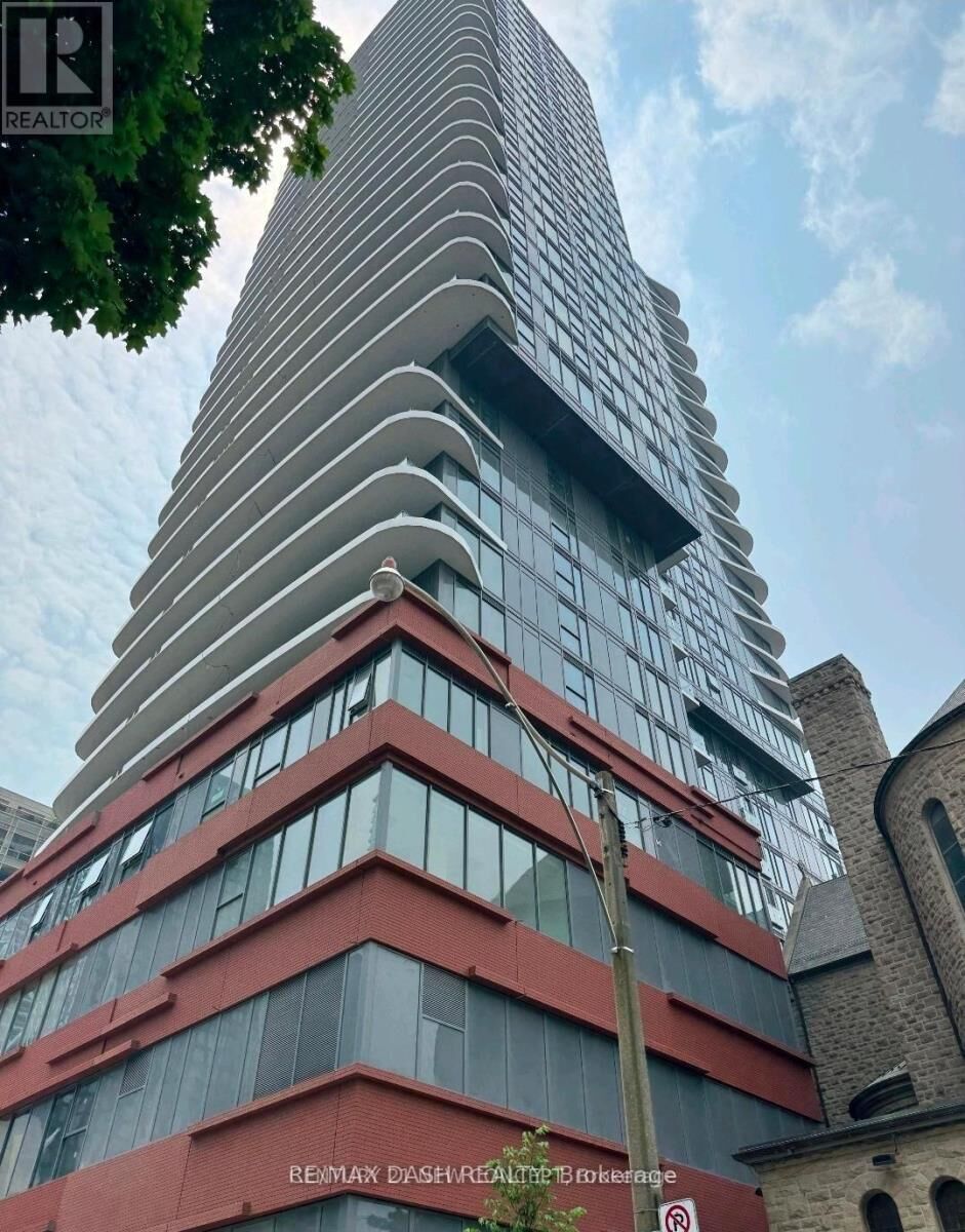 Property Photo:  280 Dundas Street West 2402  ON M5T 0E3 