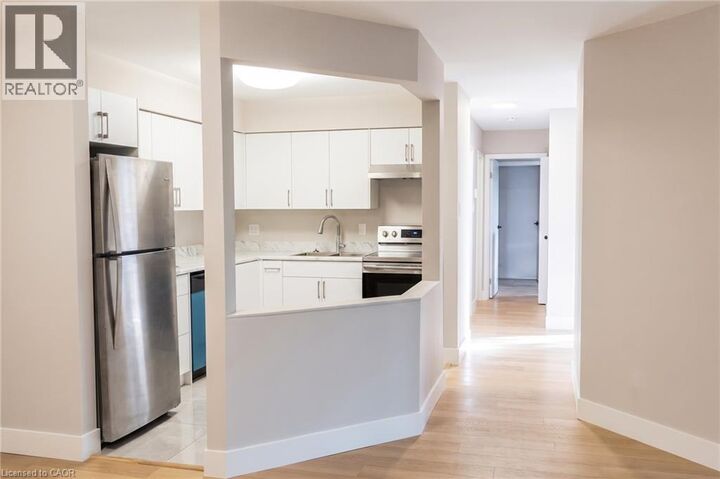 3085 Kingsway Drive 22 — photo 1