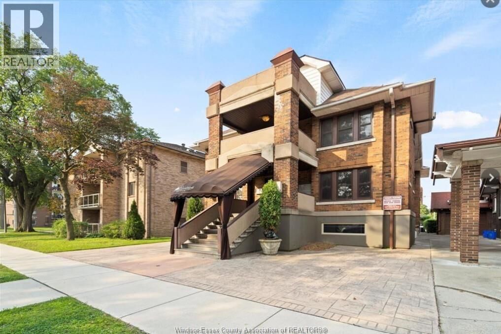 Property Photo: 269 Randolph Place 9 ON N9B 2T2
