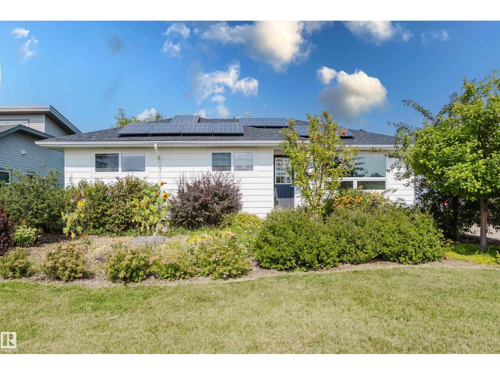 Property Photo:  4708 106 Av NW  AB T6A 1E6 