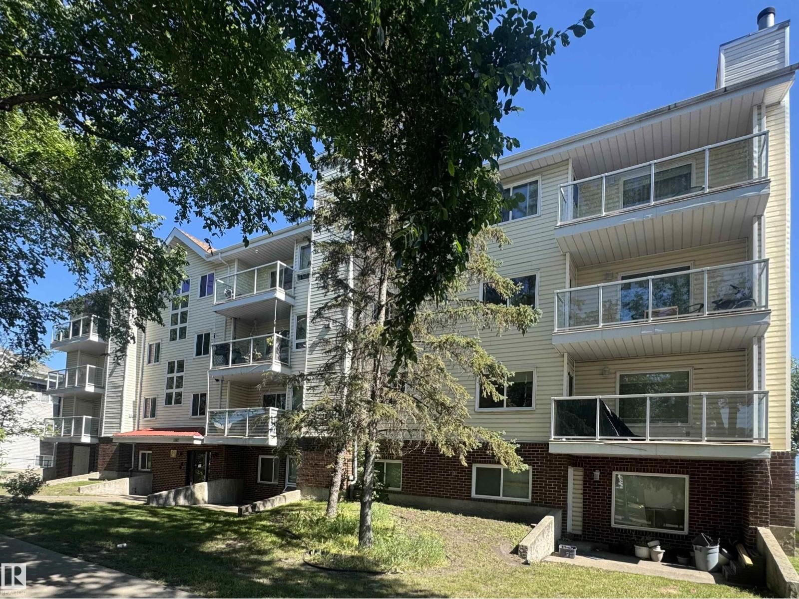 Property Photo: #204 11807 101 St NW AB T5G 2B6