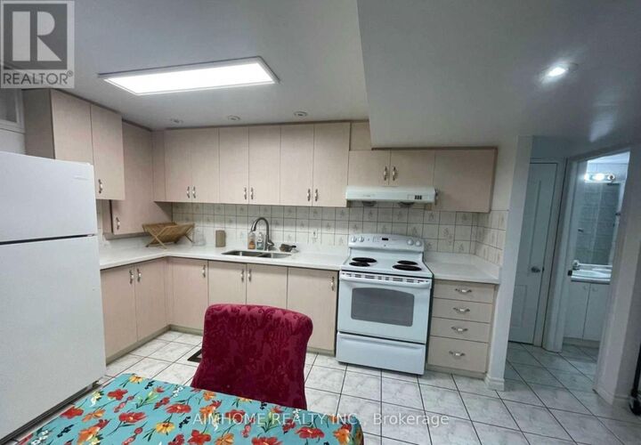 Property Photo: 56 Quantum Street Bsmt ON L3S 4J5