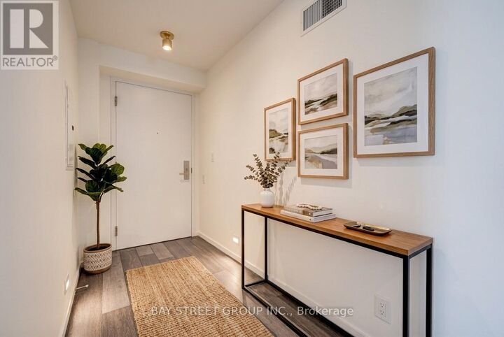 Property Photo: 5 St. Joseph Street 3905 ON M4Y 0B6