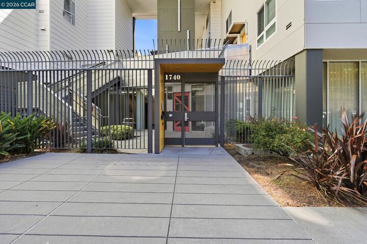 Property Photo: 1740 Bancroft Ave 4507 CA 94124