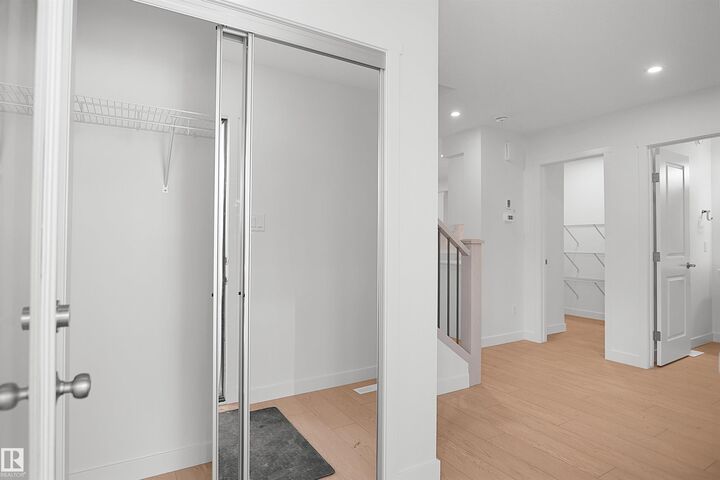 Property Photo:  1725 8 Street NW  AB T6T 2V2 