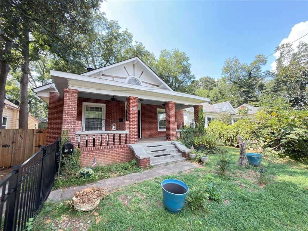 Property Photo:  1453 Metropolitan Parkway SW  GA 30310 