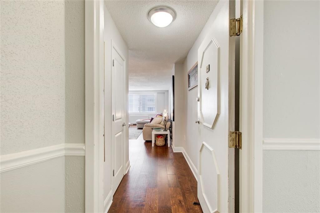 Property Photo: 2479 Peachtree Road NE 304 GA 30305
