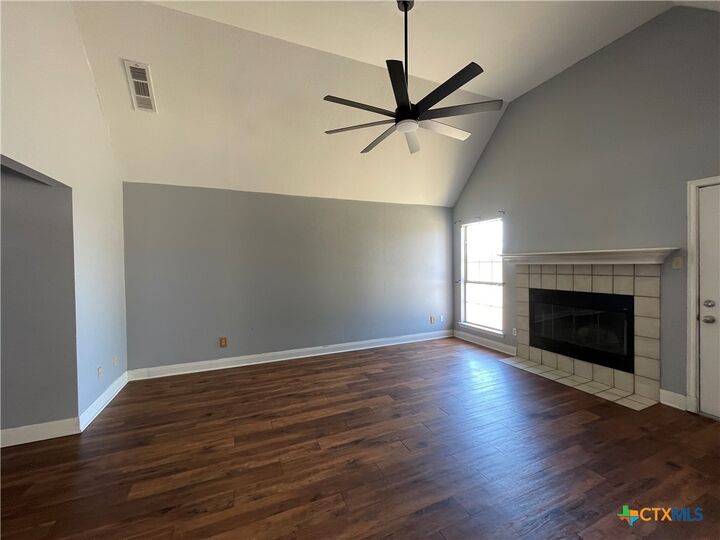 Property Photo:  3905 Neches Circle  TX 76504 