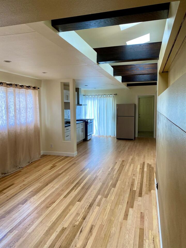 Property Photo: 416 E Yale Avenue CA 93704