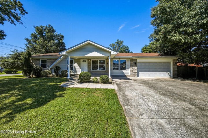 Property Photo:  109 N Circlecrest Dr  KY 40229 