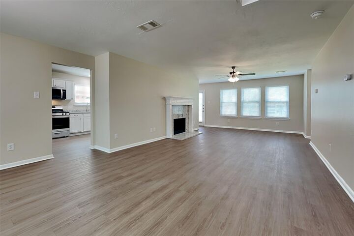 Property Photo:  1116 Lake Shore Drive  TX 77581 