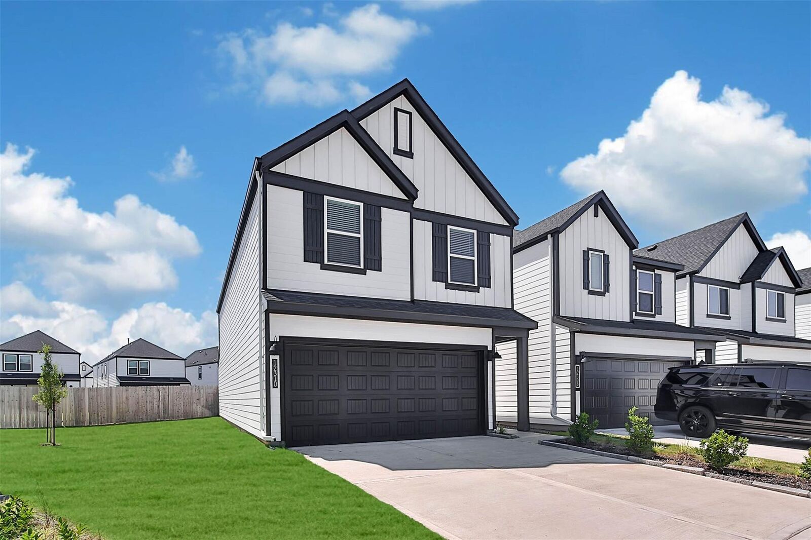 Property Photo: 12310 Greenwood Gate Drive TX 77047