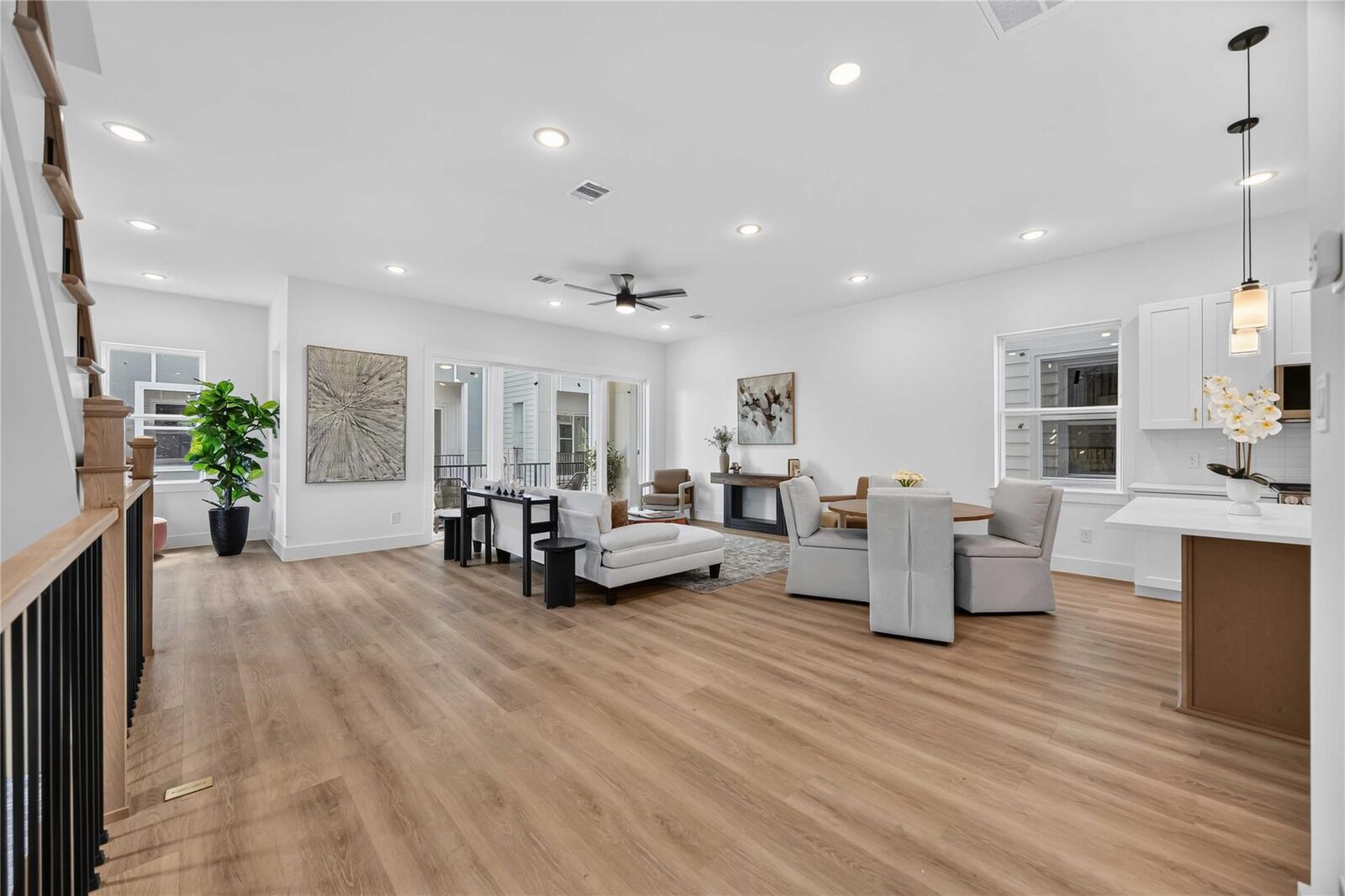 Property Photo: 316 Walthall E TX 77022