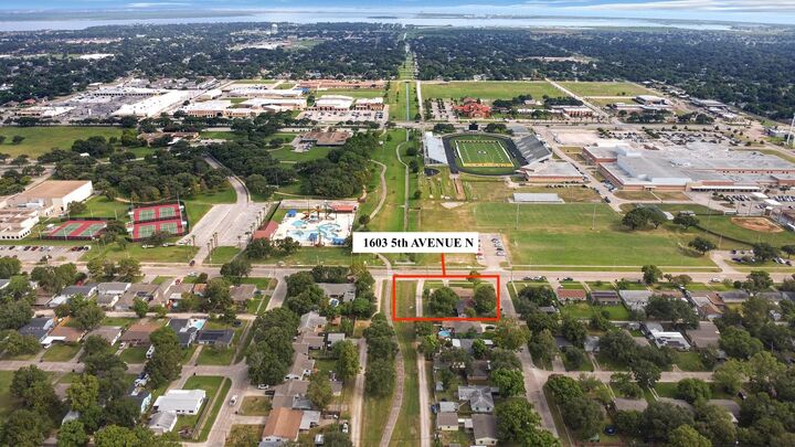 Property Photo:  1603 5th Avenue N  TX 77590 
