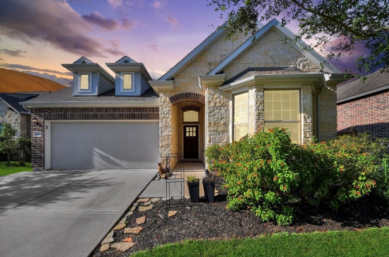 Property Photo:  1622 Mahan Drive  TX 77406 