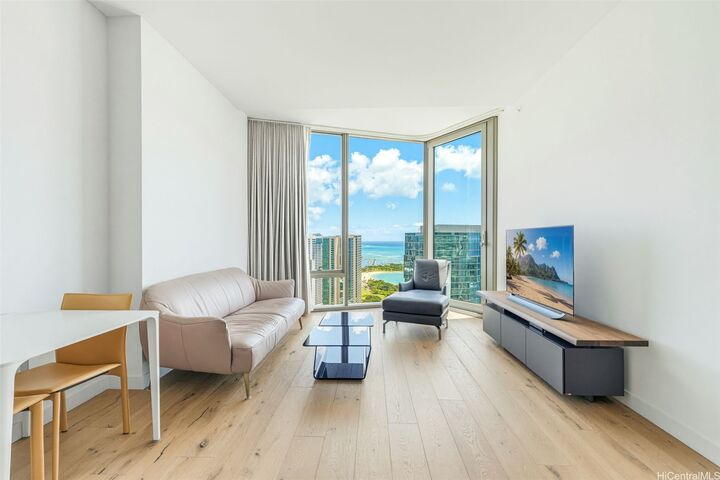 Property Photo:  1001 Queen Street Ph 4004  HI 96814 