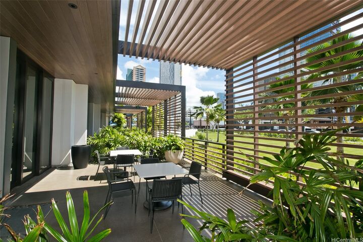 Property Photo:  828 Auahi Street 3503  HI 96813 