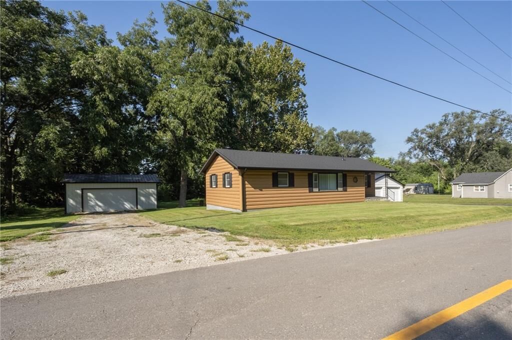 Property Photo: 507 Commercial Street MO 64451