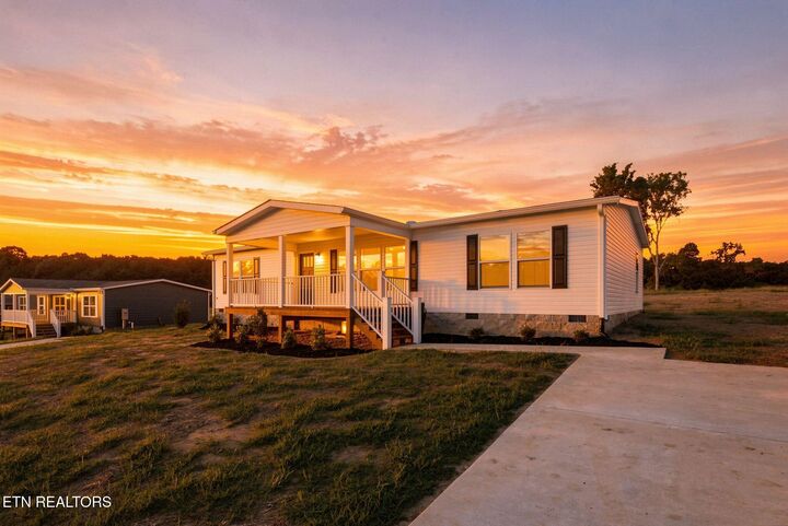 Property Photo: 463 County Road 784A TN 37331