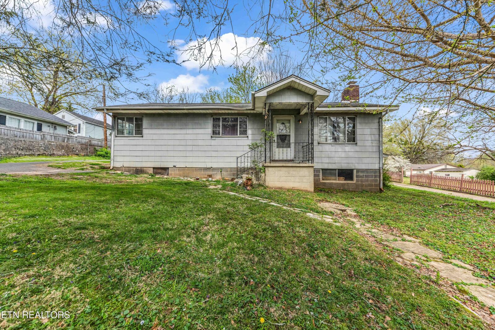 Property Photo:  2909 Montbelle Drive  TN 37918 