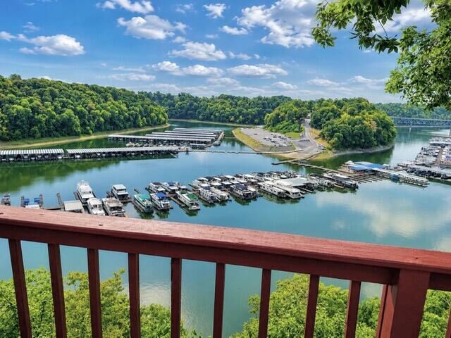 Property Photo:  1219 Hideaway Drive  KY 42503 