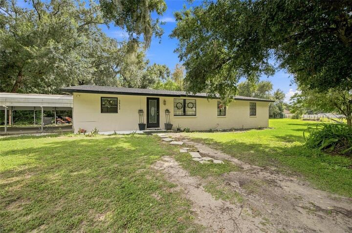 Property Photo:  3812 Reverend Dar Dar Drive  FL 33565 