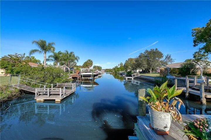 Property Photo: 6125 Seabreeze Drive FL 34668