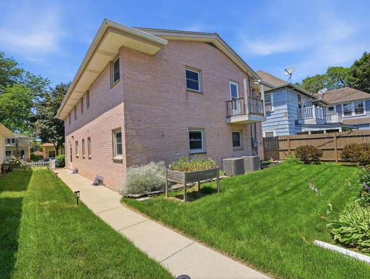 Property Photo:  4538 N Larkin St  WI 53211 