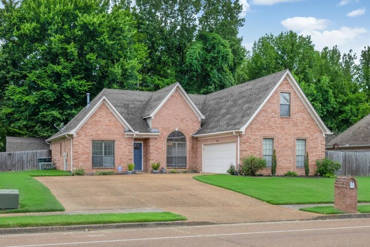 Property Photo: 4905 Springtree Dr TN 38002