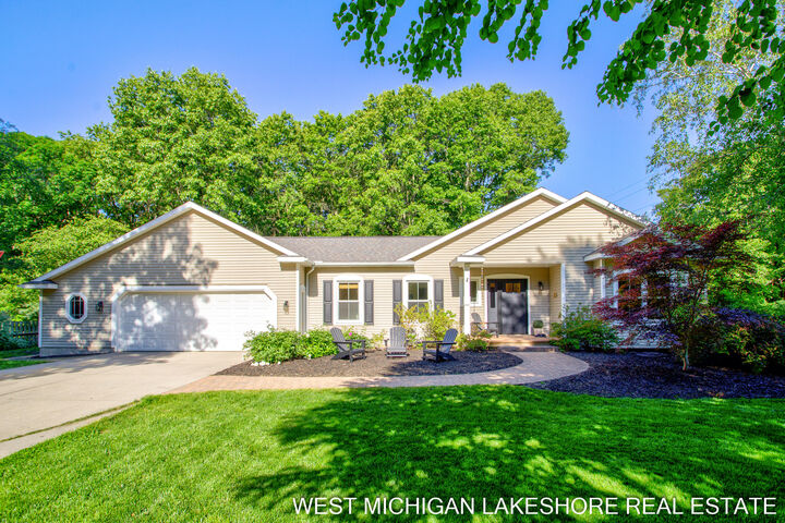 Property Photo:  3260 Lorrimar Lane  MI 49453 