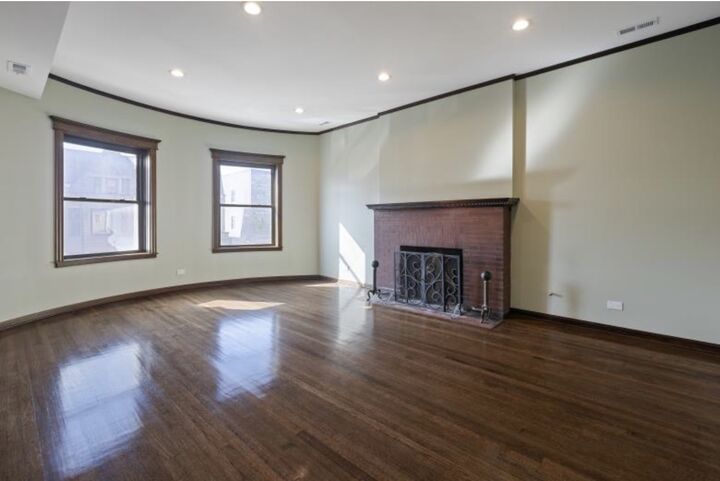 Property Photo:  442 E 48th Street 3W  IL 60615 